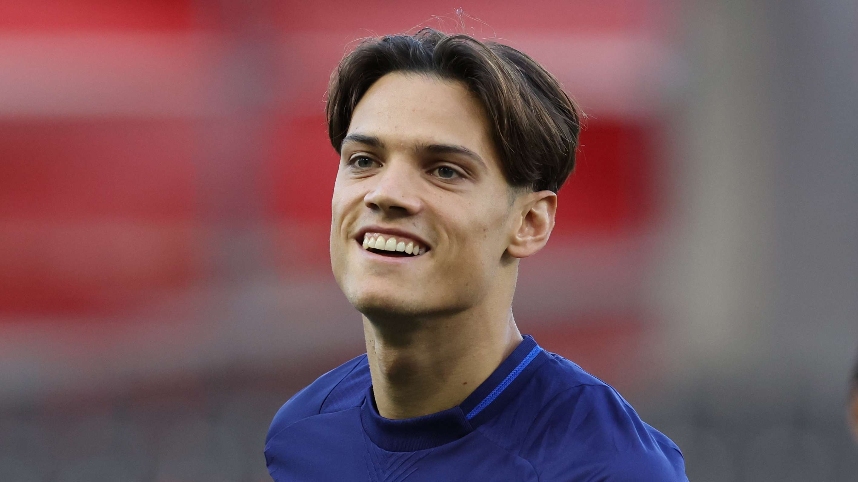 人眼前一亮 人眼前一亮